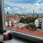 Ljubljana Center With A Castle View, Parking