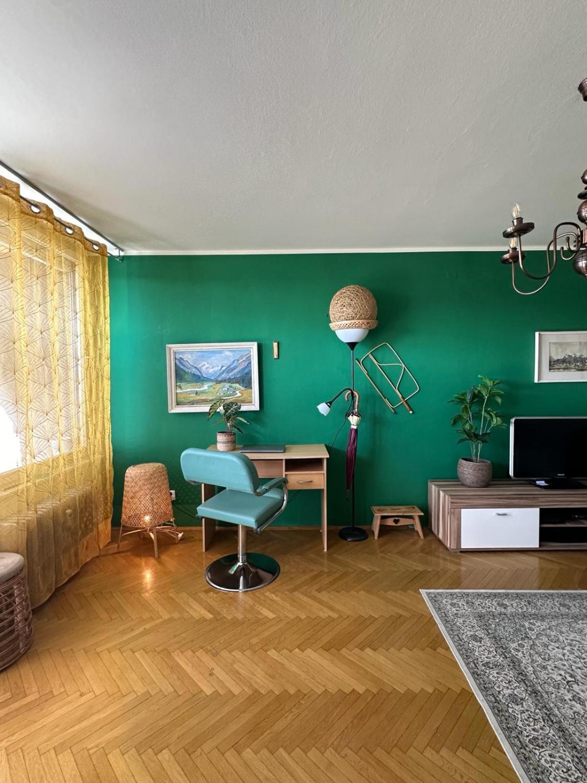 Center With A Castle View, Parking Ljubljana